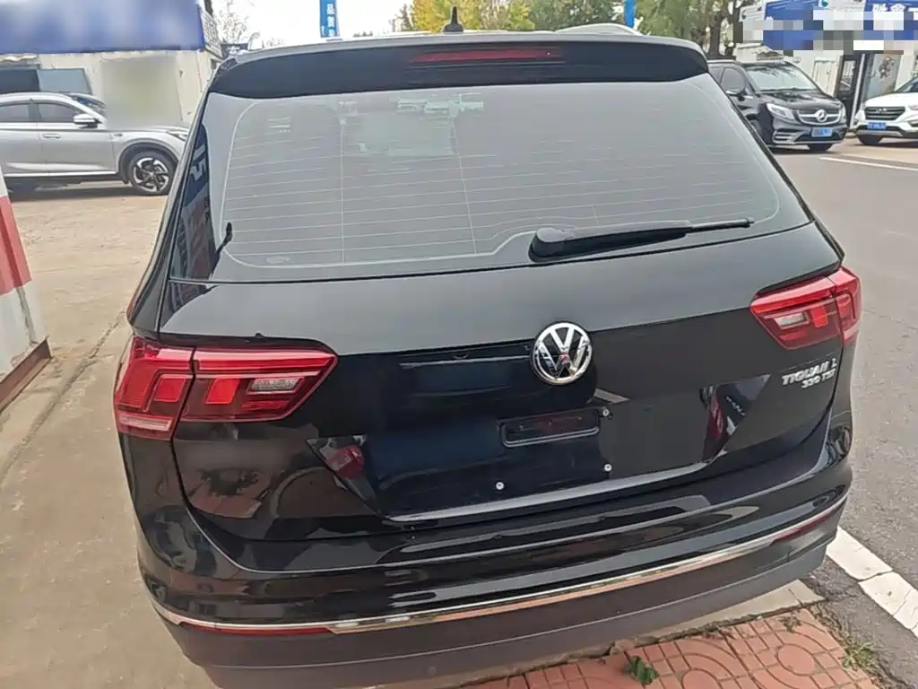 Volkswagen Tiguan L — фото 5
