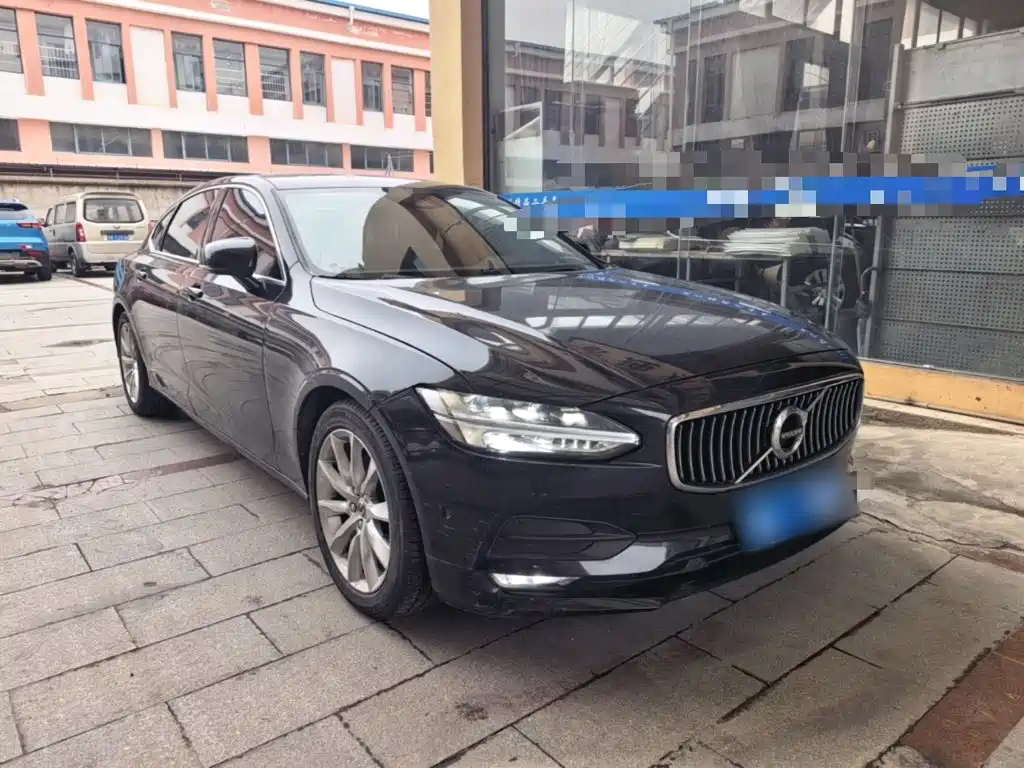Volvo S90 — фото 3