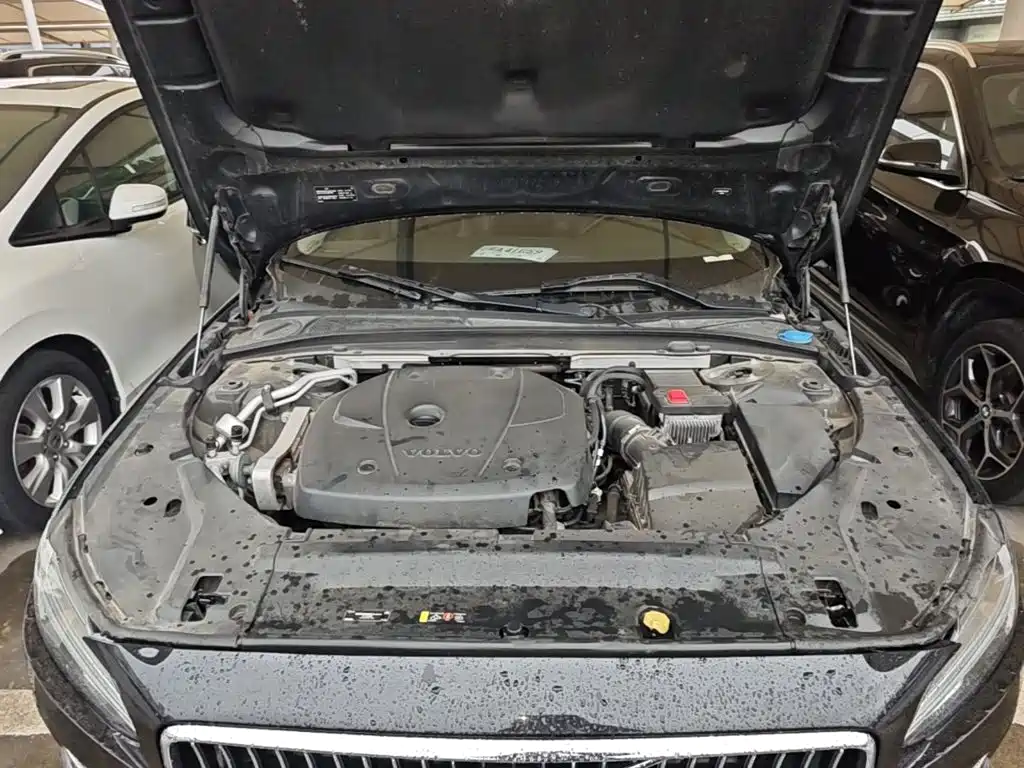 Volvo S90 — фото 19