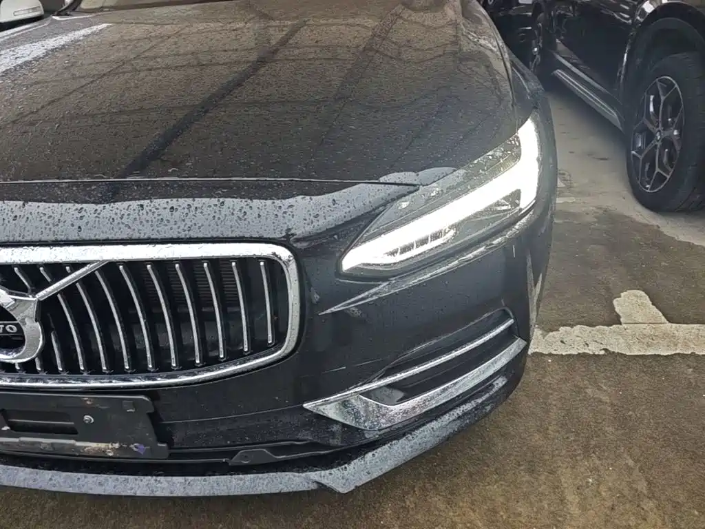 Volvo S90 — фото 23