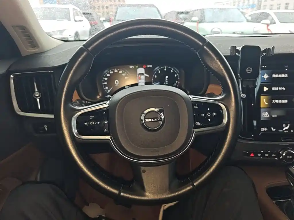 Volvo S90 — фото 10