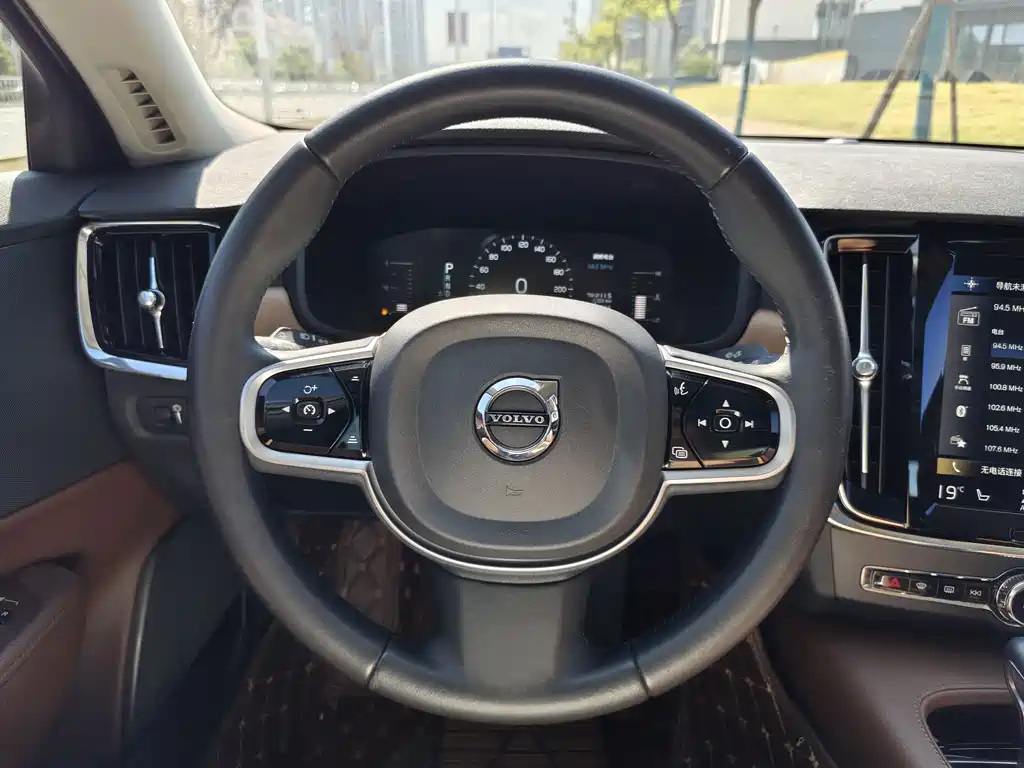 Volvo S90 — фото 5