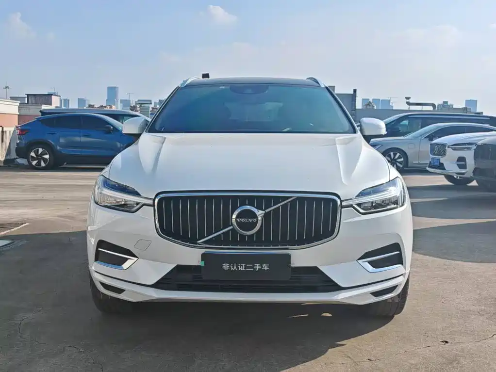 Volvo XC60 — фото 2