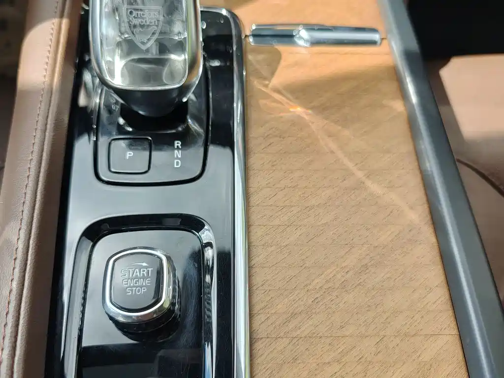 Volvo S90 — фото 11