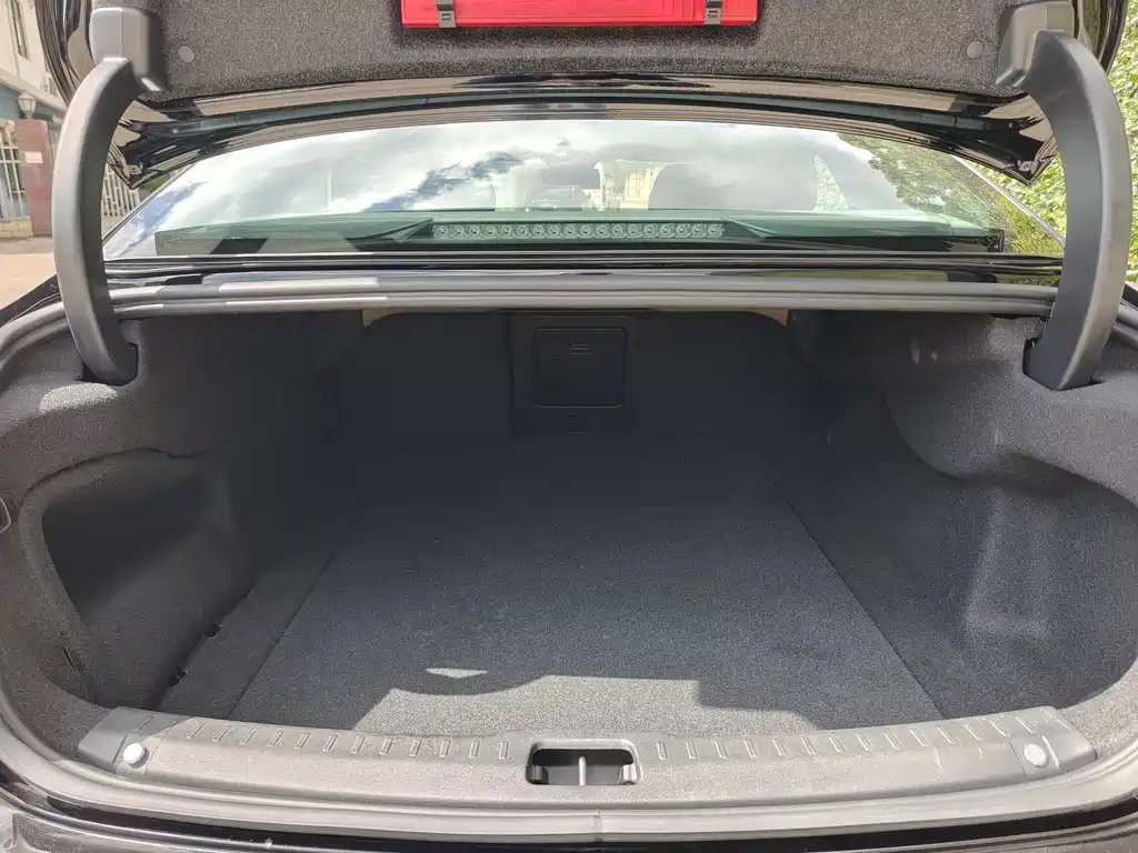 Volvo S90 — фото 18