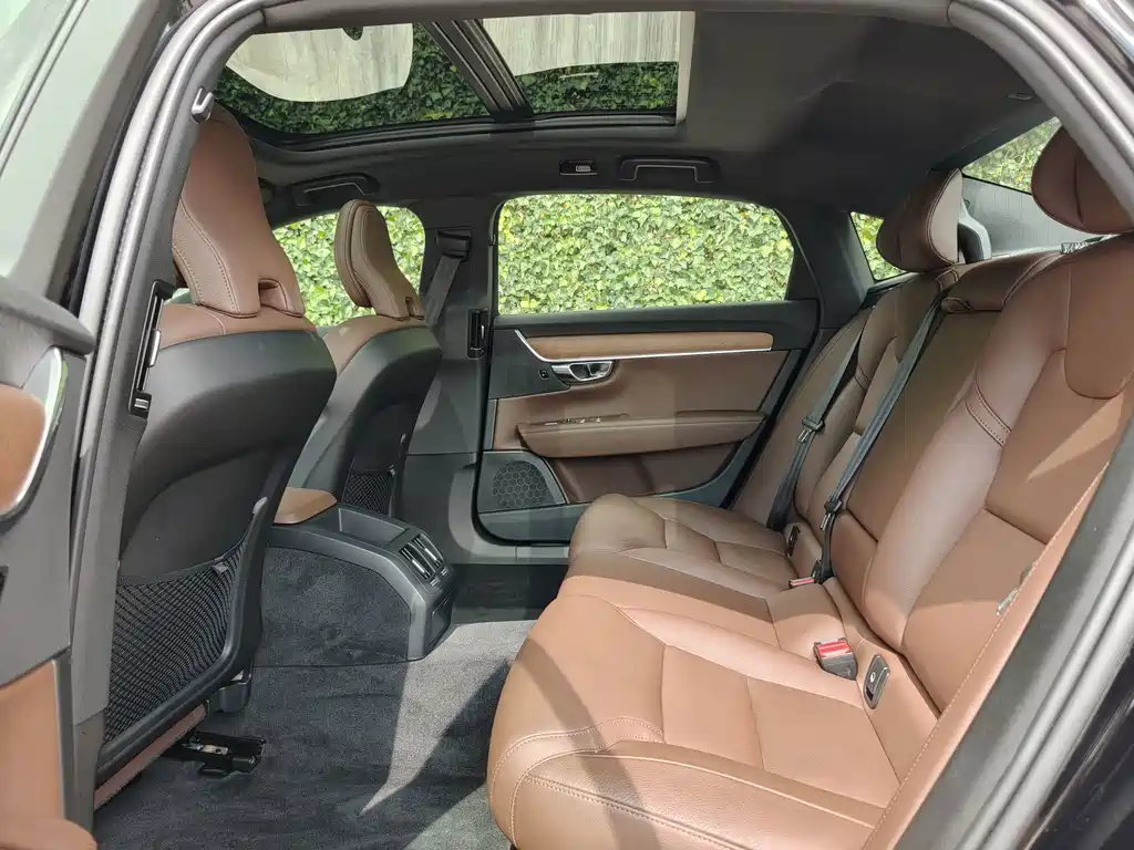 Volvo S90 — фото 10