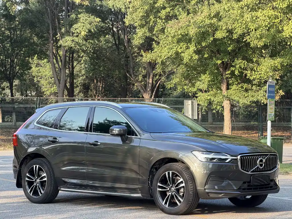 Volvo XC60 — фото 3