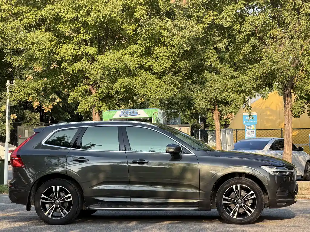 Volvo XC60 — фото 4