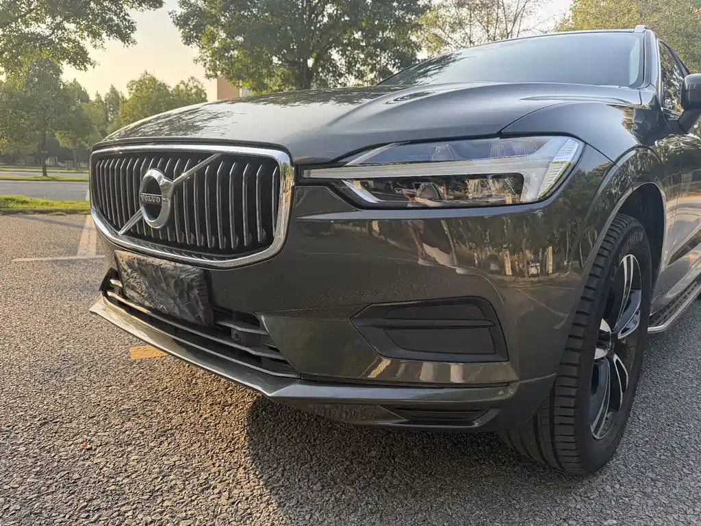 Volvo XC60 — фото 7