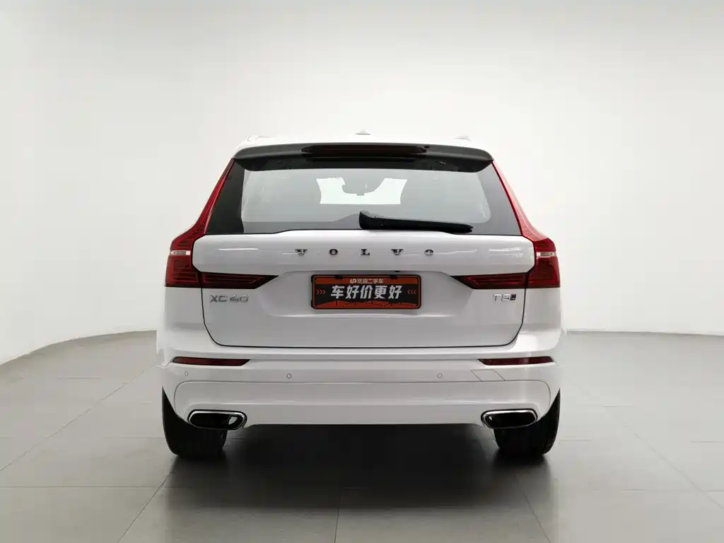 Volvo XC60 — фото 4