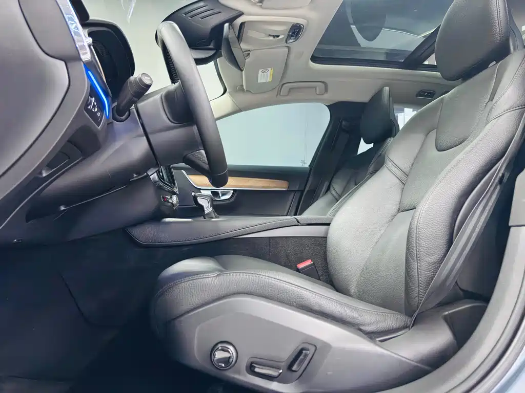 Volvo S90 — фото 8