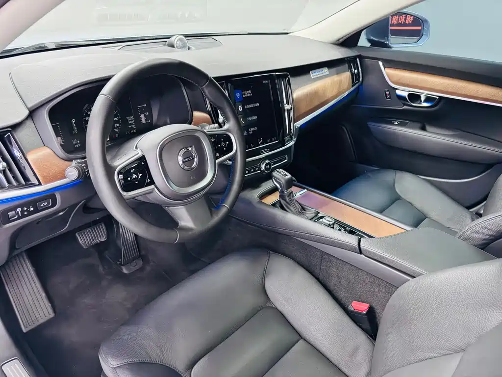Volvo S90 — фото 9