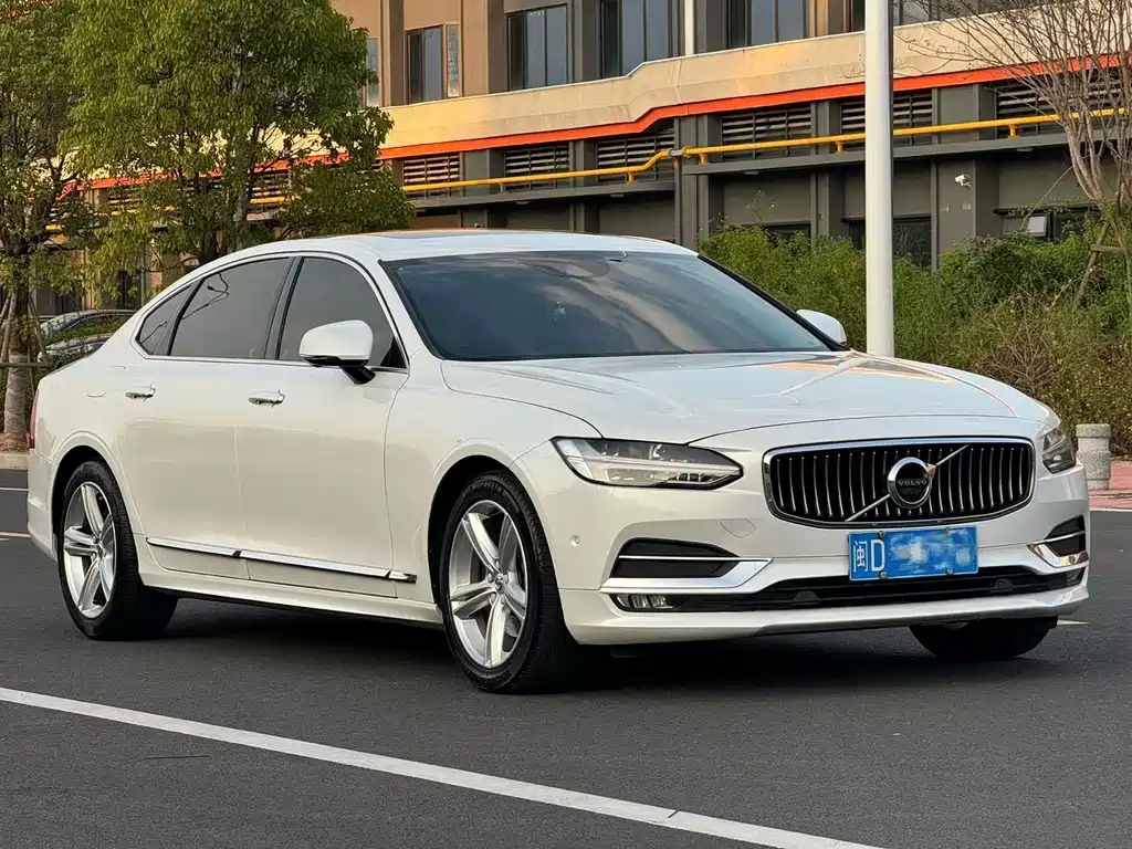 Volvo S90 — фото 3