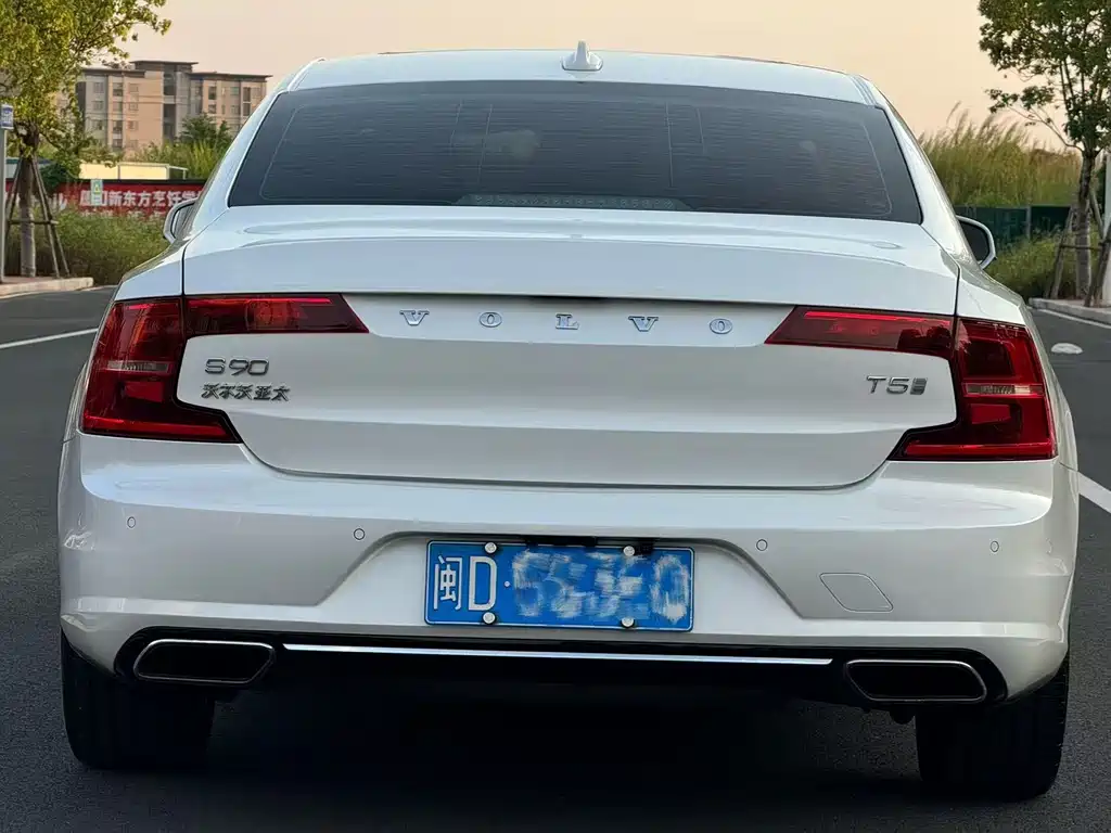 Volvo S90 — фото 8