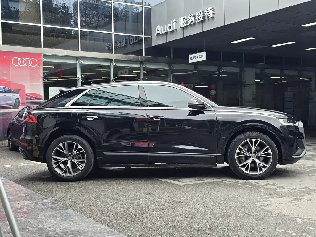 Audi Q8 — фото 4
