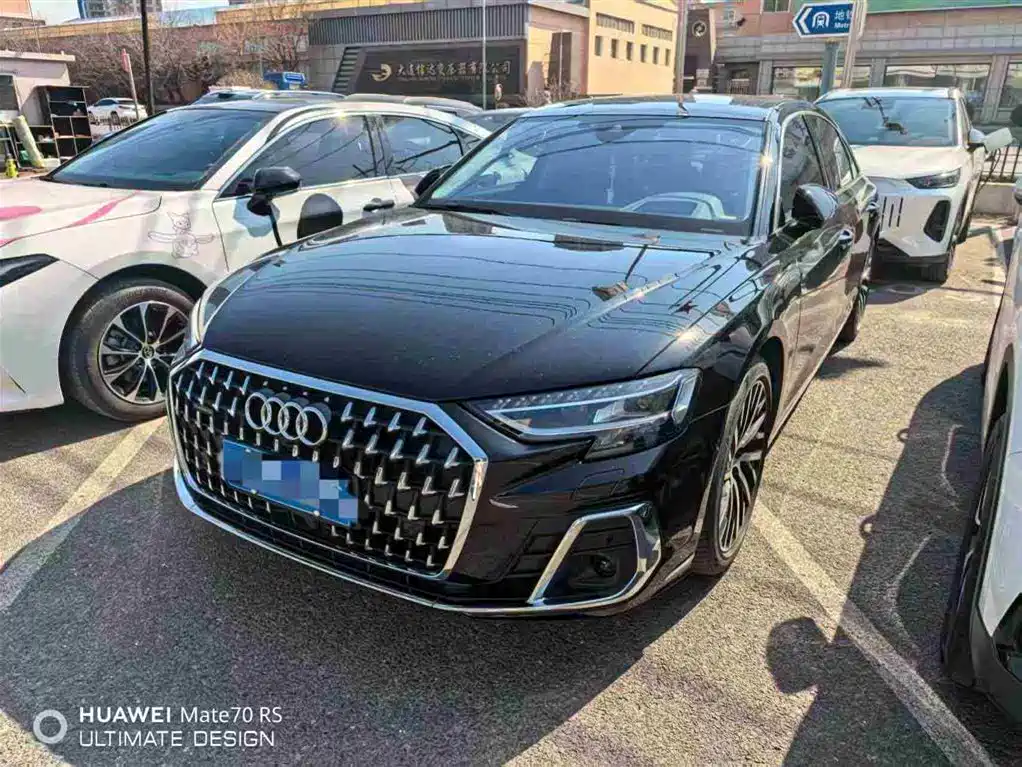 Audi A8 — фото 24