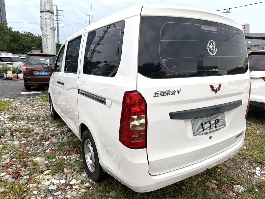 Wuling Rongguang V — фото 6