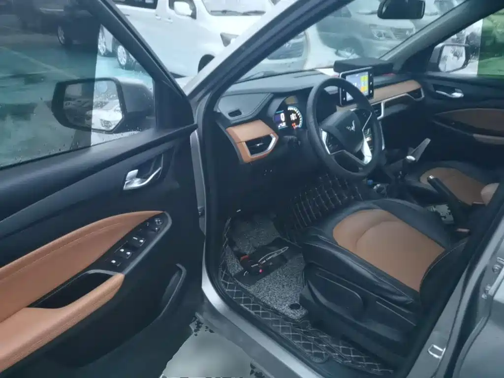 Wuling Hongguang S3 — фото 15