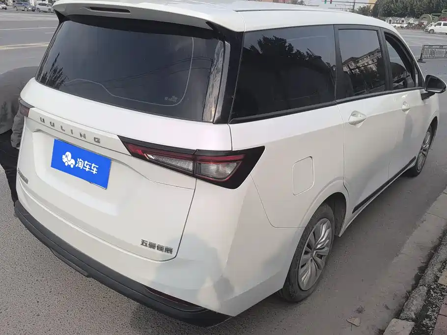 Wuling Jiachen — фото 2