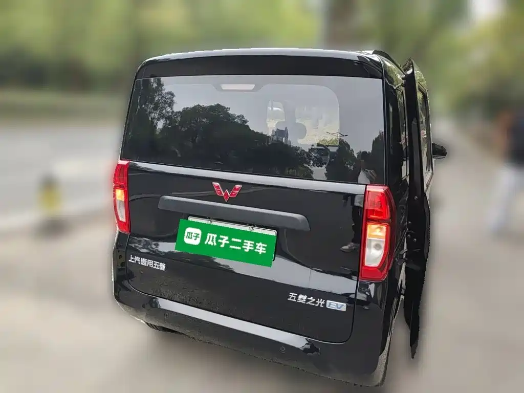 Wuling Zhiguang EV — фото 4