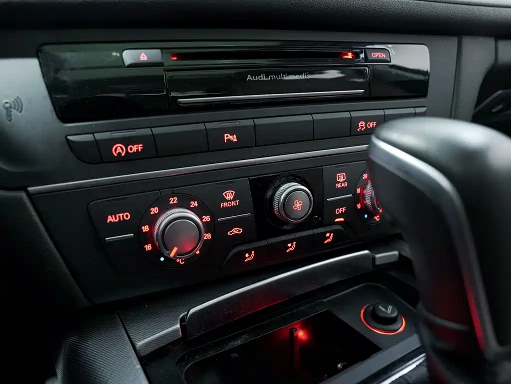 Audi A6 (Import) — фото 8