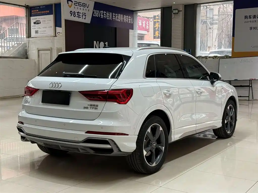 Audi Q3 — фото 4