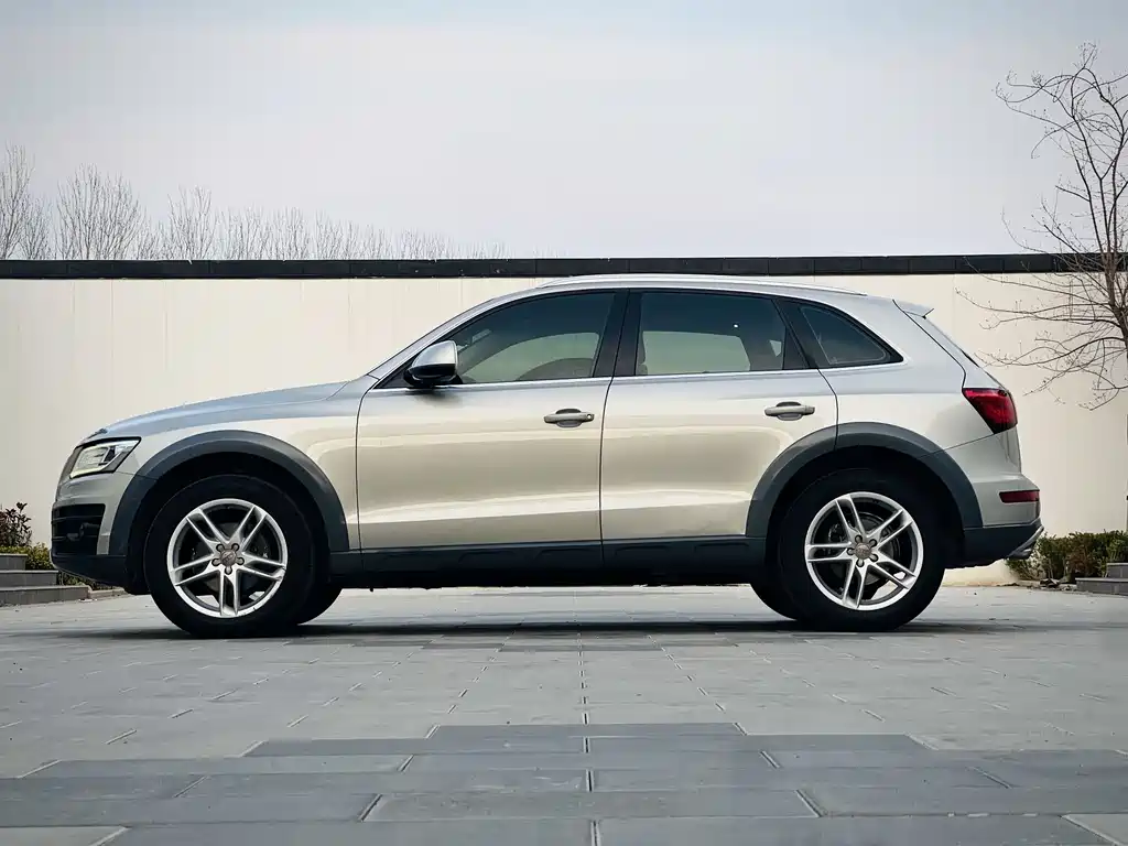 Audi Q5 — фото 7