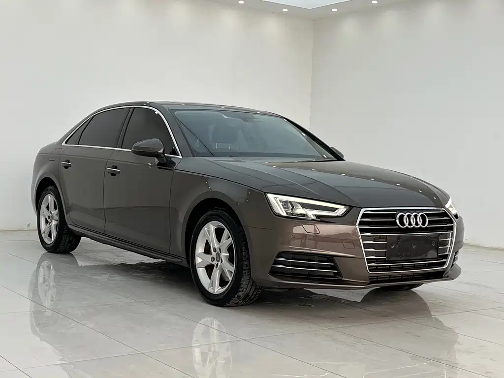 Audi A4L — фото 2