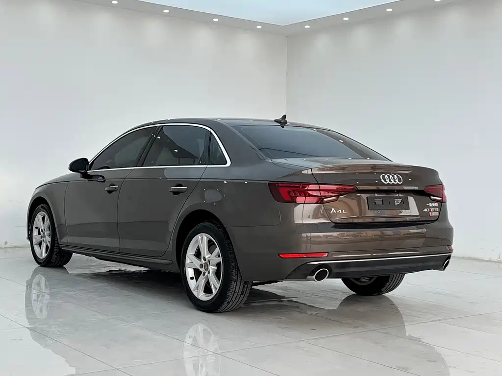 Audi A4L — фото 14