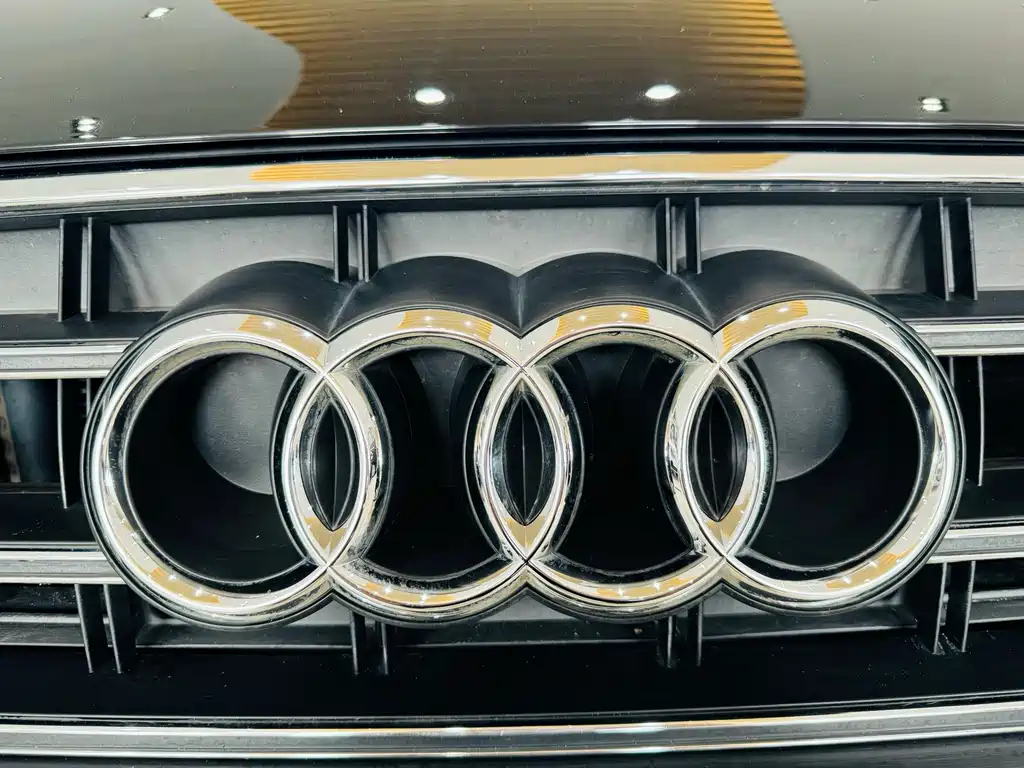 Audi A6L — фото 8