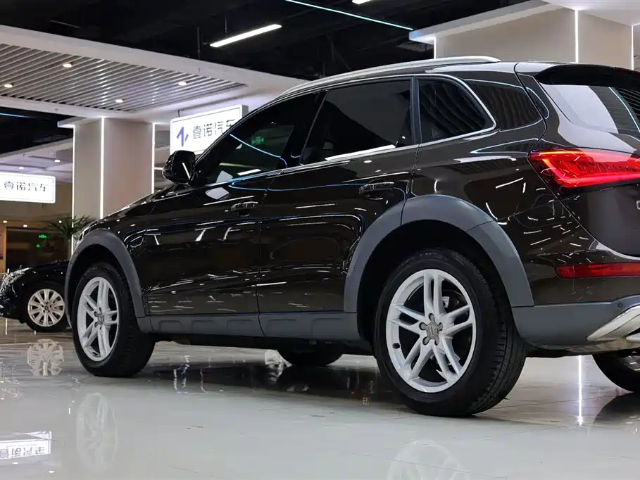 Audi Q5 — фото 11