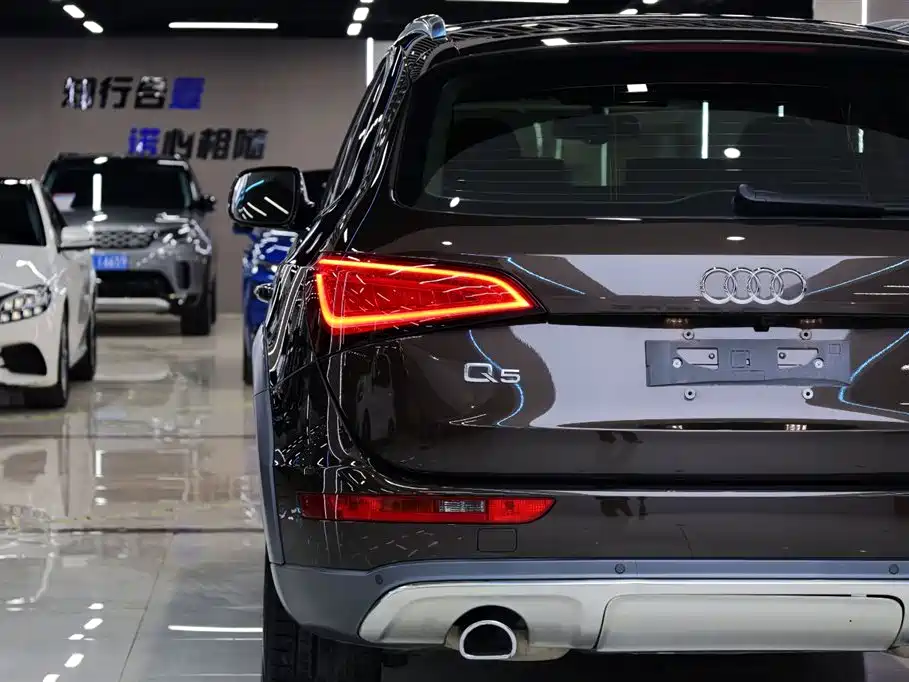 Audi Q5 — фото 7