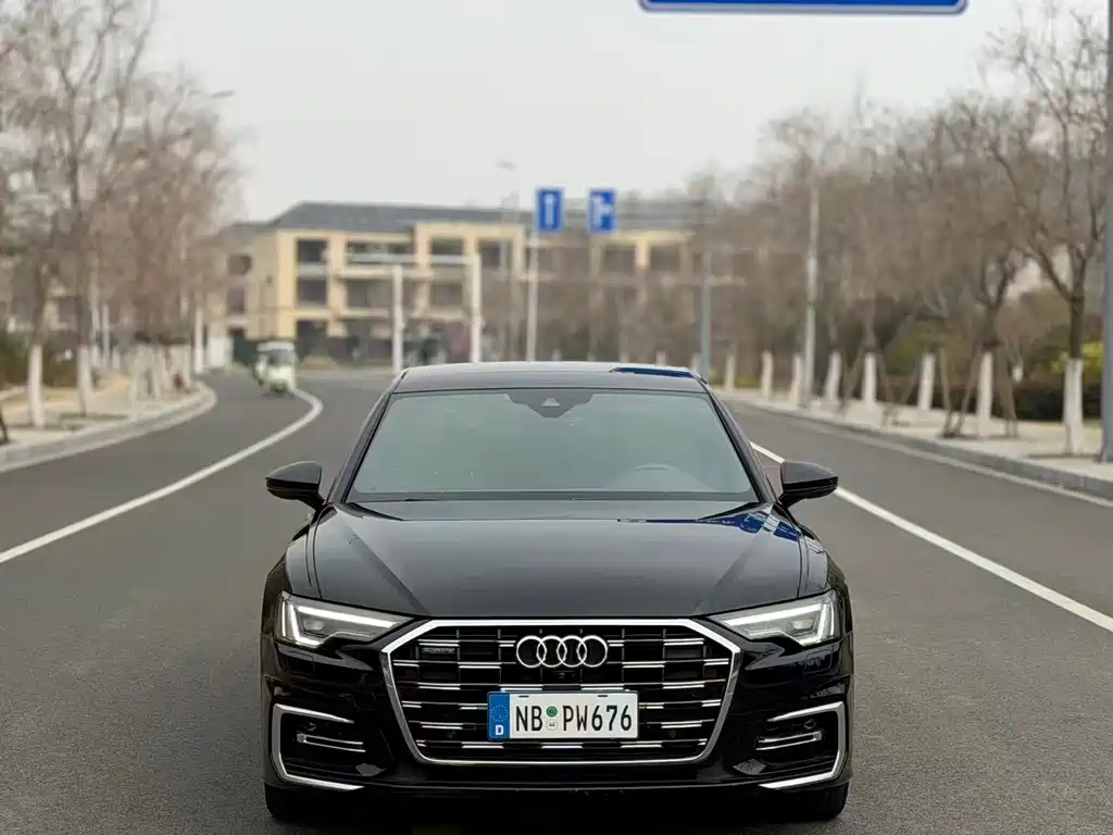 Audi A6L — фото 2