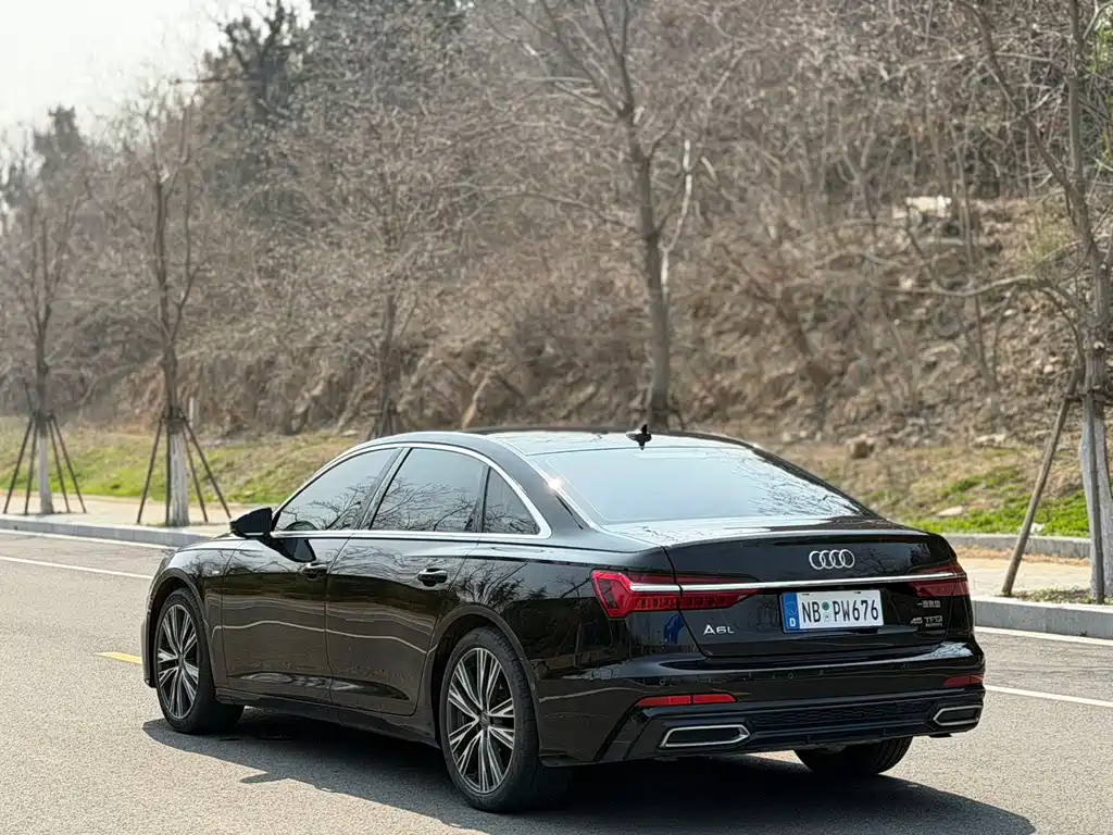 Audi A6L — фото 13