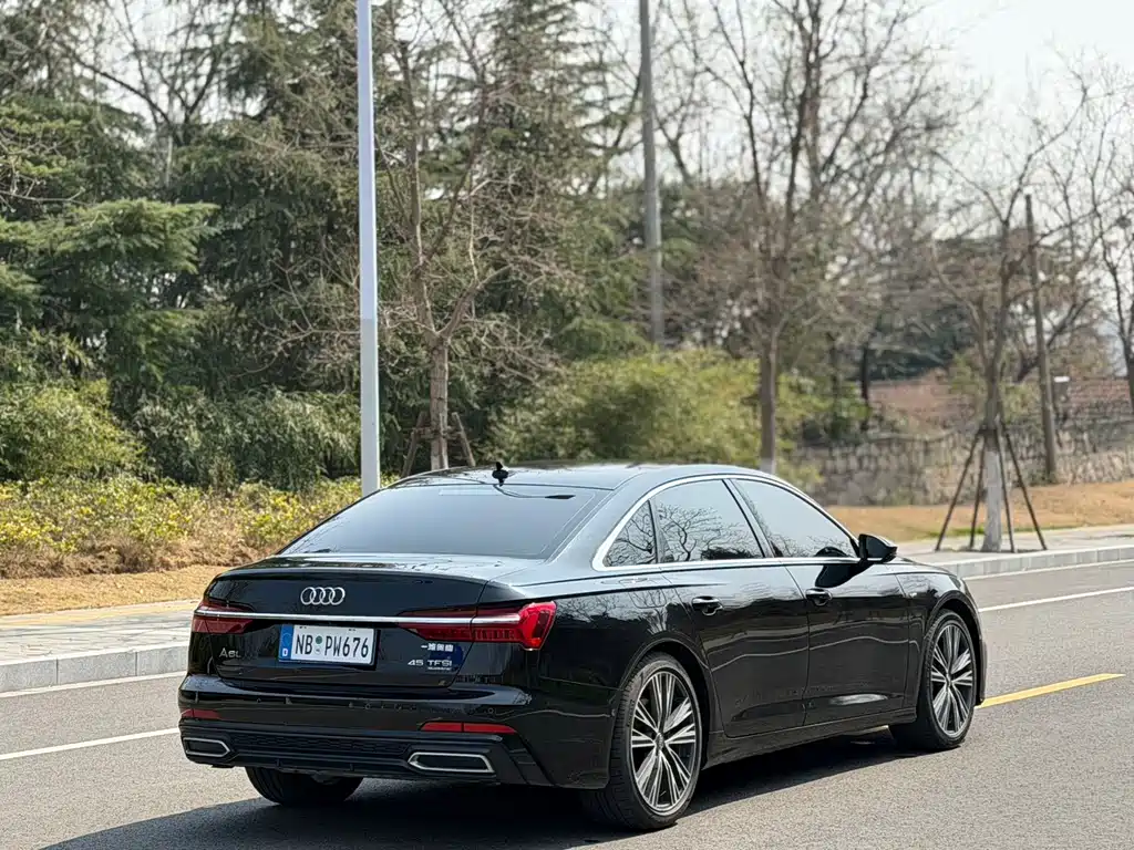 Audi A6L — фото 15