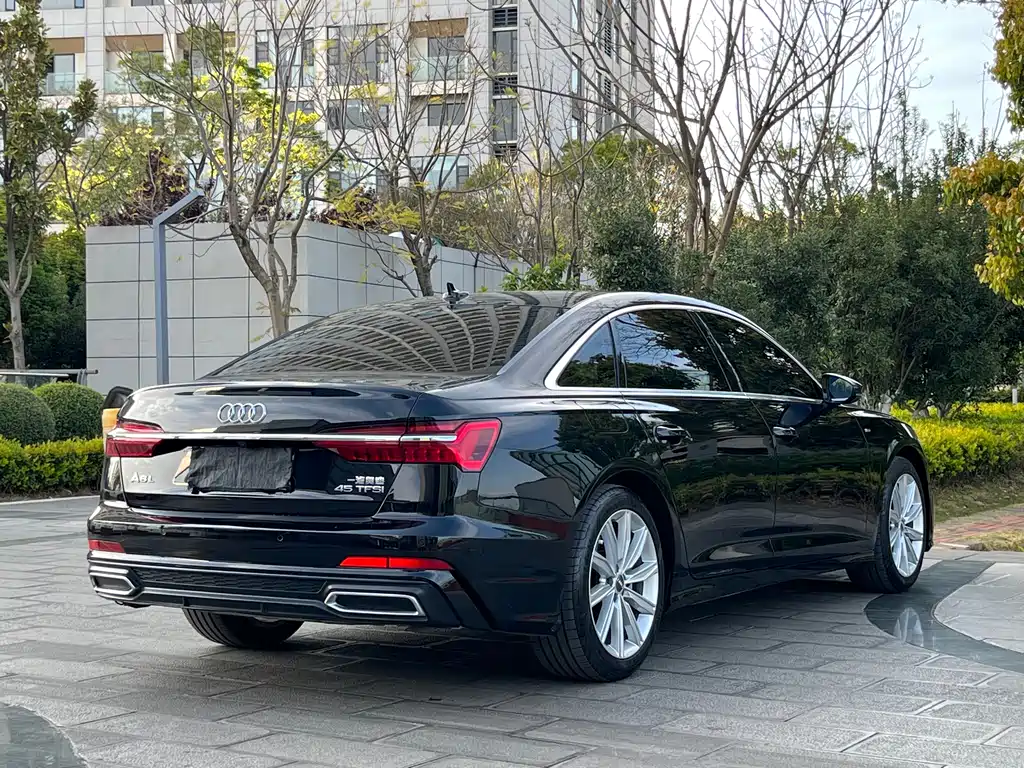 Audi A6L — фото 7