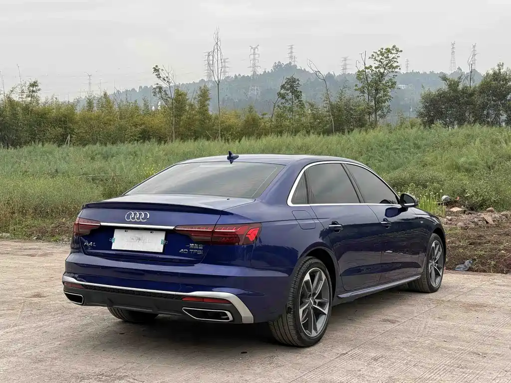 Audi A4L — фото 19