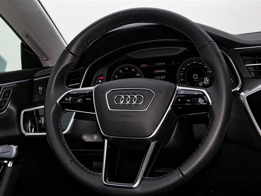 Audi A7 — фото 14