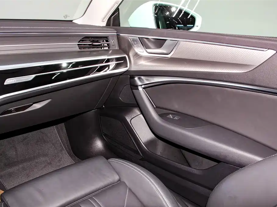 Audi A7 — фото 15