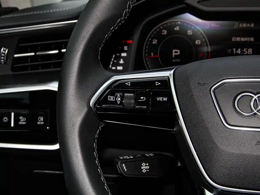 Audi A7 — фото 23
