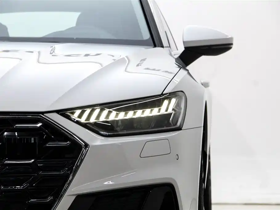Audi A7 — фото 29