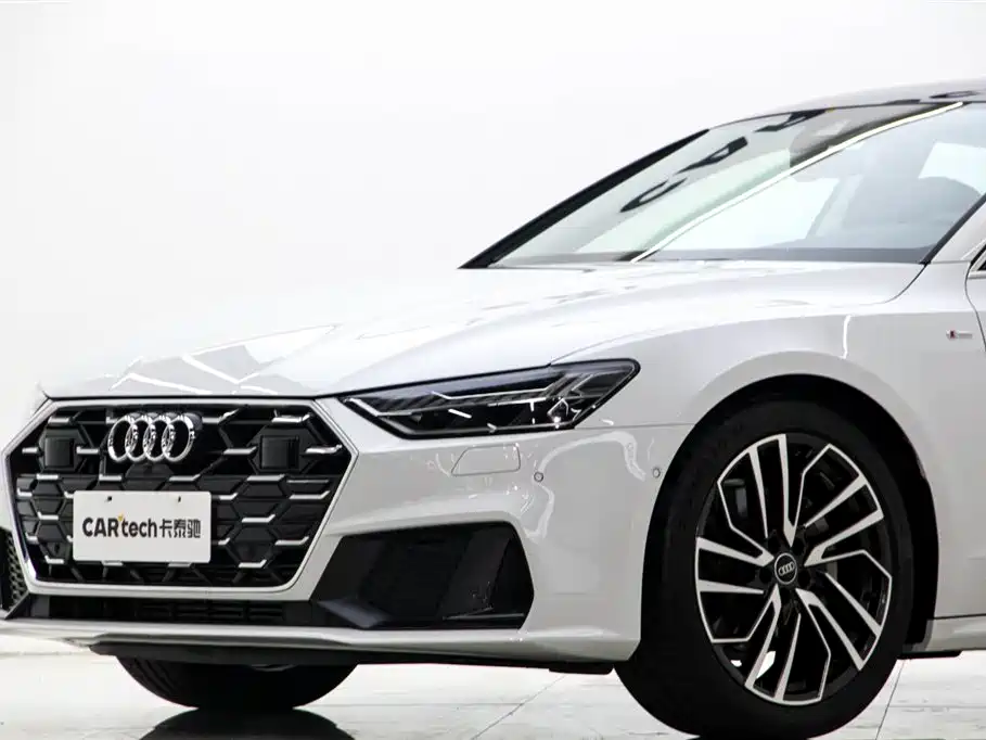 Audi A7 — фото 31
