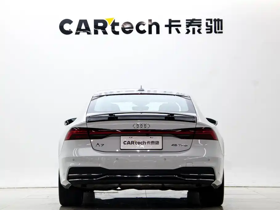 Audi A7 — фото 5