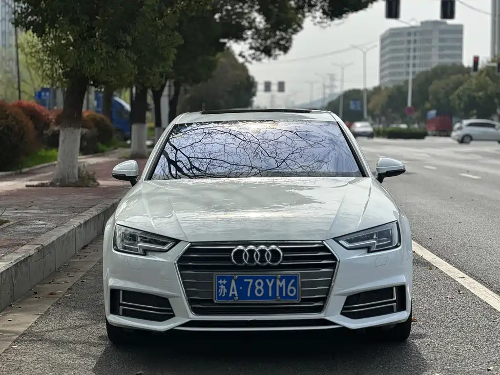 Audi A4L — фото 2