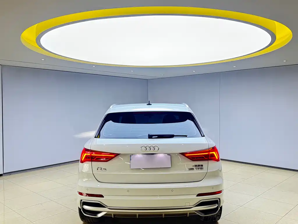 Audi Q3 — фото 5