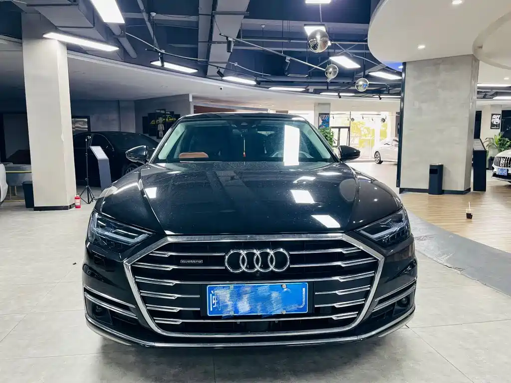 Audi A8 — фото 3