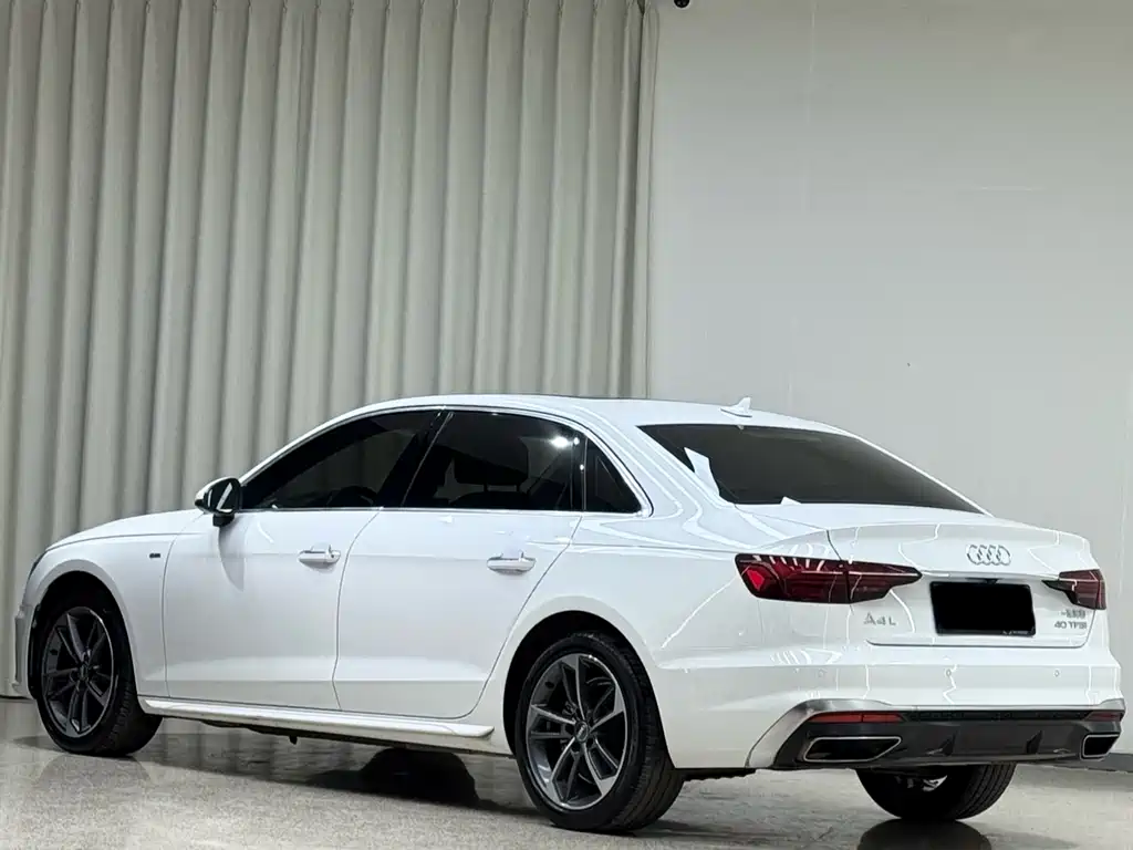 Audi A4L — фото 4