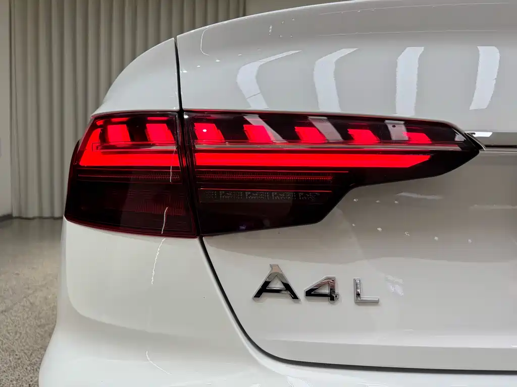 Audi A4L — фото 31
