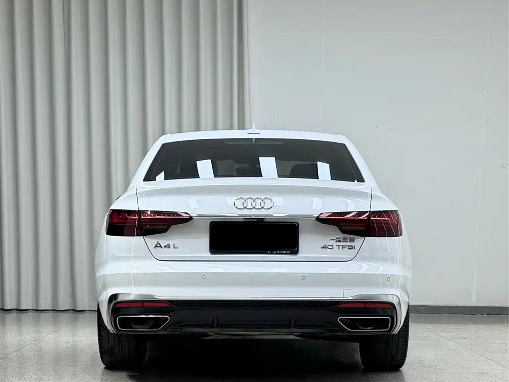 Audi A4L — фото 5