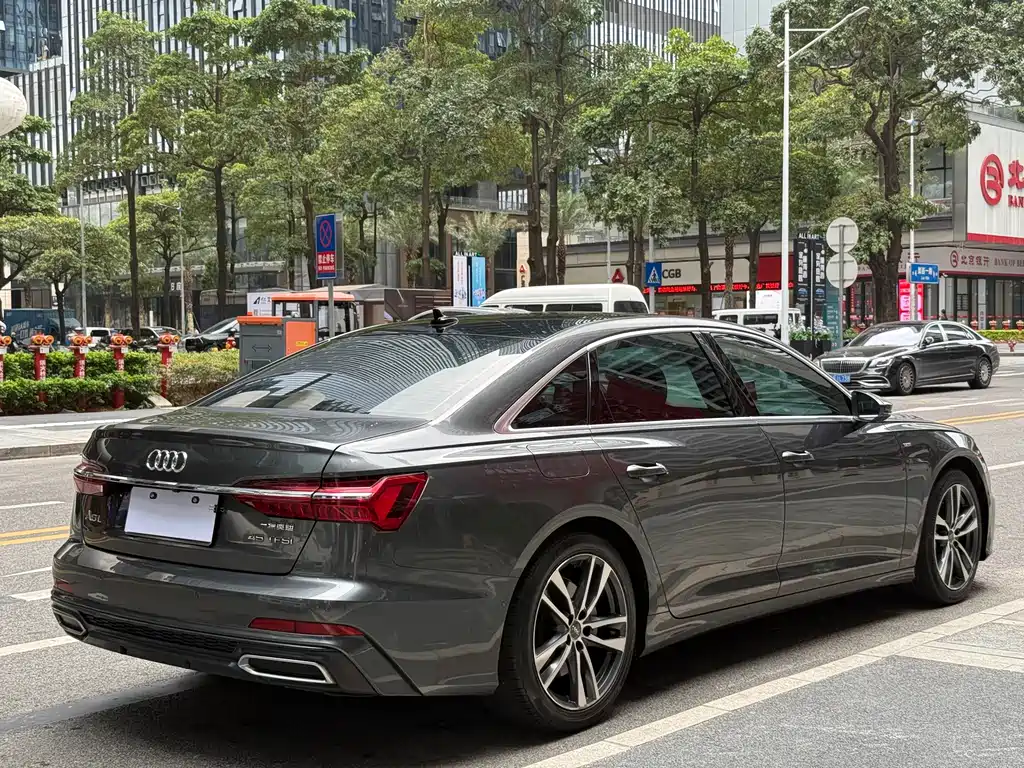 Audi A6L — фото 19